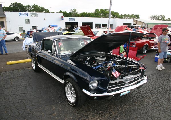 060617 - Mustang Restorations Show